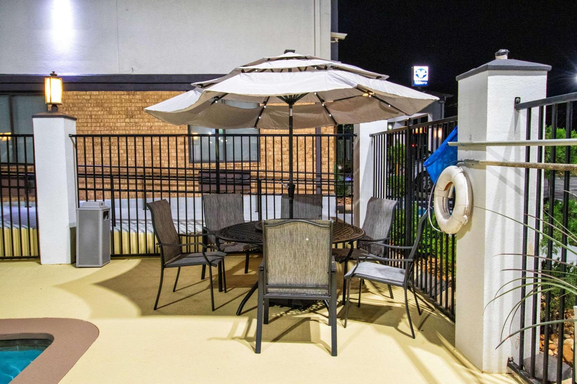 Best Western Plus Schulenburg Exterior foto